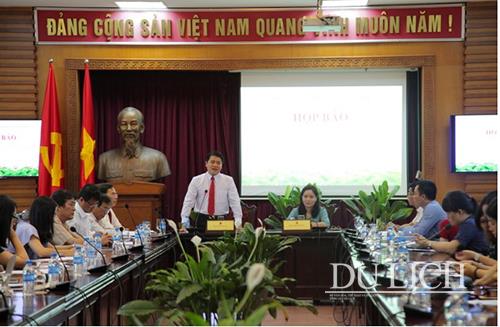Phó Chủ tịch UBND tỉnh Quảng Nam Trần Văn Tân phát biểu tại họp báo